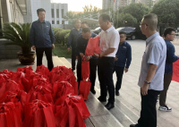 苏护强慰问一线电力职工