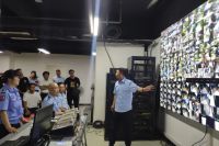 县市场监管局组织召开全县电梯维保、使用单位现场观摩会